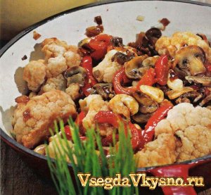 Овощи с грибами и орехами